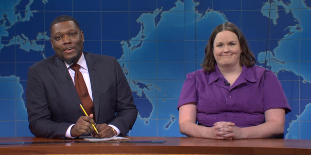 SNL actor Molly Kearney is the first cast member to identify as "non-binary," according to the show.