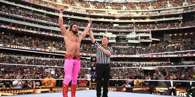 Seth Rollins defeats Logan Paul.