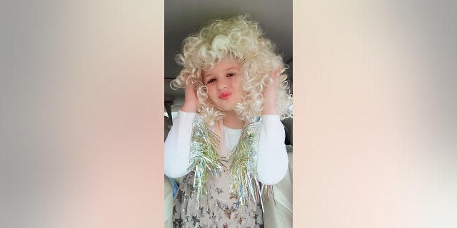 Nashville first-grader, Stella Troglen, has gone viral after dressing as Dolly Parton for school.