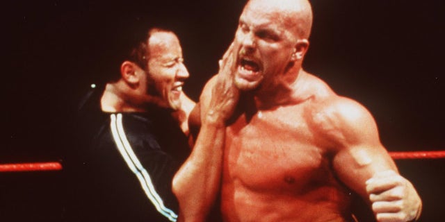 Steve Austin y La Roca