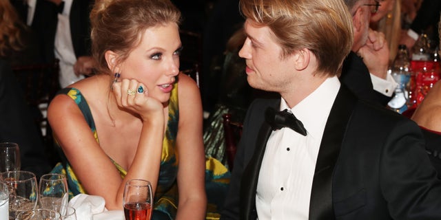 Taylor Swift and Joe Alwyn attend the 2020 Golden Globes.