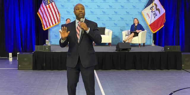 Tim Scott speaking at an event