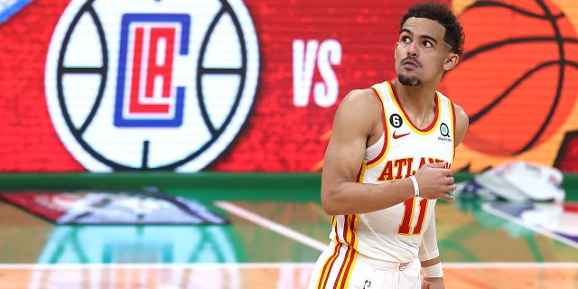 Trae Young shoots