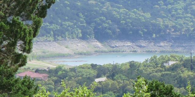 انخفاض منسوب المياه في بحيرة ترافيس