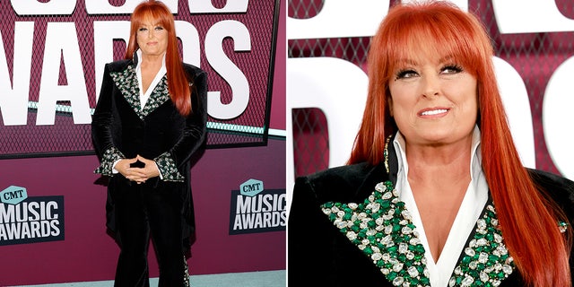 Wynonna Judd sported a black suit with green lapels at the ceremony.