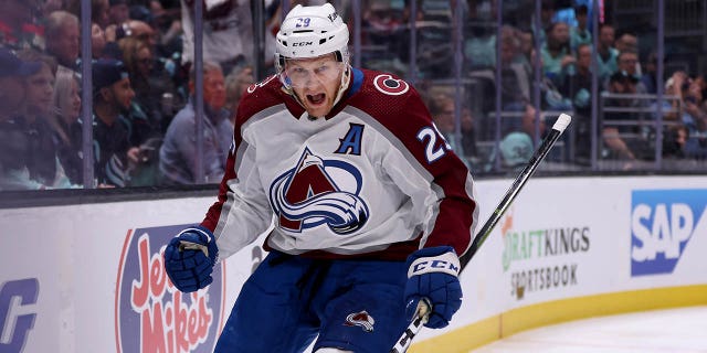 Nathan MacKinnon