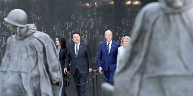 Biden and South Korean president