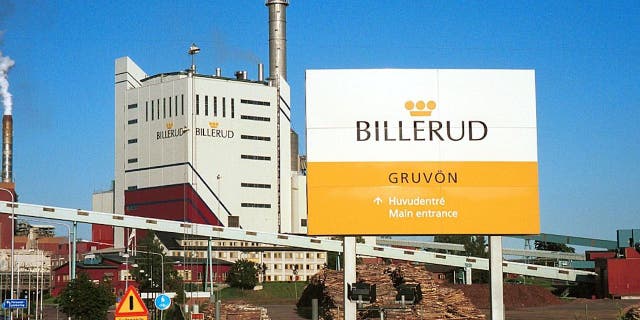 Un trabajador contratado en Billerud Paper Mill en Escanaba, Michigan, murió a causa de un brote de hongos en curso que puede haber infectado a casi 100 empleados con blastomicosis. La planta produce papel para revistas, catálogos, libros y otros productos.