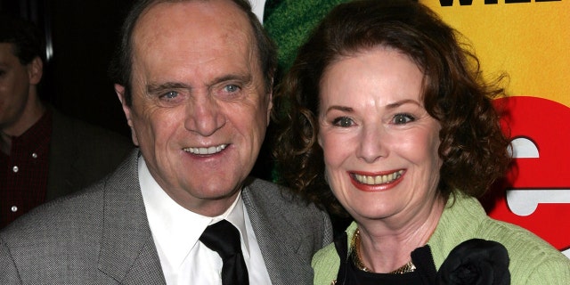 Ginnie Newhart, Bob's wife, passed away at age 82 1 Bob Newhart and Ginnie Newhart smile on red carpet at Elf premiere