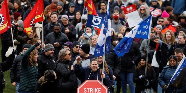 canada strike 1 - Canadian government workers go on strike, list Indigenous paid leave, anti-racism initiatives among demands