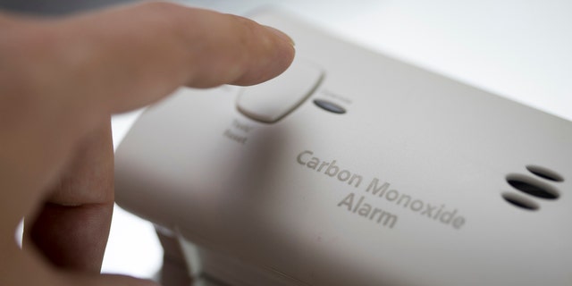 Detektor karbon monoksida