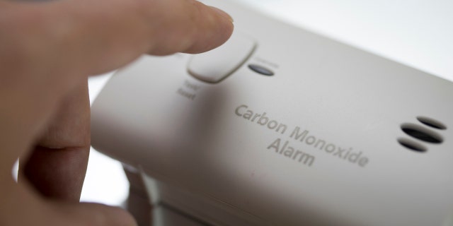 Carbon monoxide detector