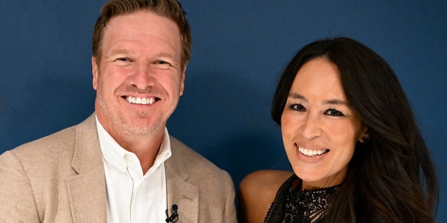 Chip Gaines and wife Joanna smile ahead of taping