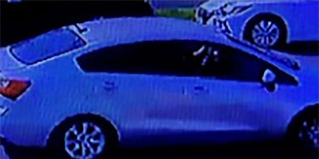 LASD released another photo of the commerce kidnapping suspect's vehicle