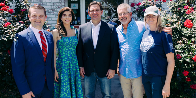 DeSantis at SC coffee shop