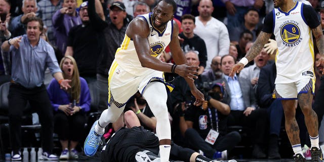 draymond green tras pisar sabonis