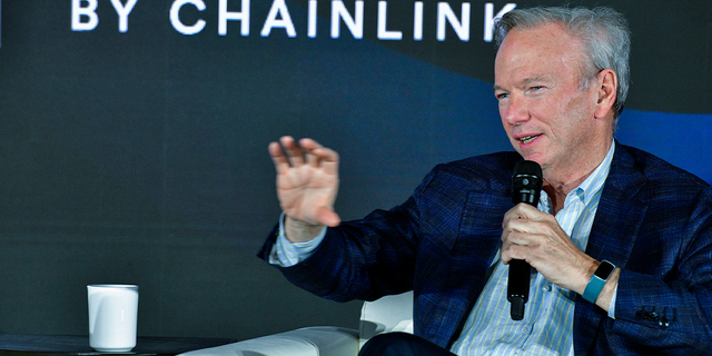 Eric Schmidt speaks at Chainlink's SmartCon Web3 Conference on Sept. 28, 2022, in New York City.