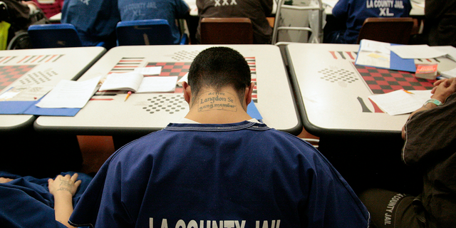 Inmates attend a life skills class at Men's Central Jail in Los Angeles, California. REUTERS/Jason Redmond