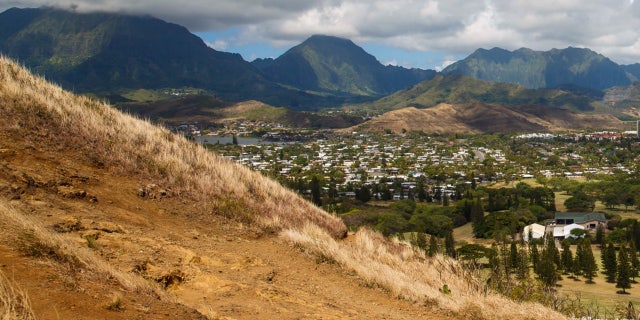 Lanikai Pillbox Trail