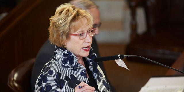 A bill introduced by Nebraska state Sen. Lou Ann Linehan, which would allow voluntary tax donations to be made for a state-funded school voucher program, has advanced in the Legislature.