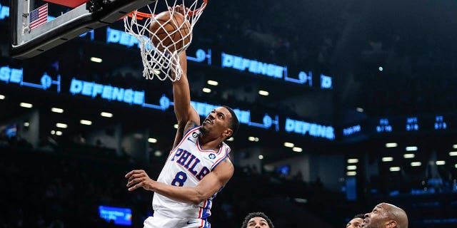 D'Anthony Melton Dunk
