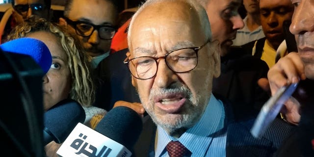 Tunisian Islamist leader and opposition figurehead Rached Ghannouchi has reportedly been detained by police.
