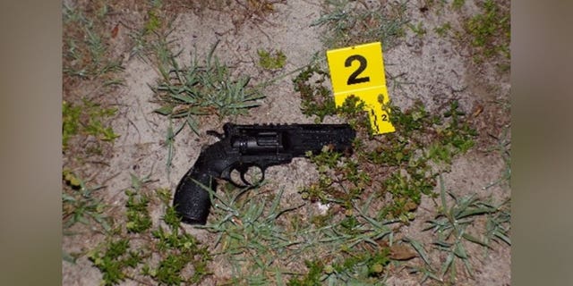 Clewiston, Florida police recovered a BB handgun near the scene of an arcade robbery on Saturday morning.