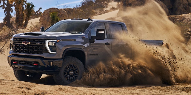 Big News: The 2024 Chevrolet Silverado HD ZR2 Is A Heavy-duty, High ...