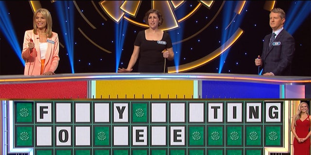 mayim bialik ken jennings vanna white