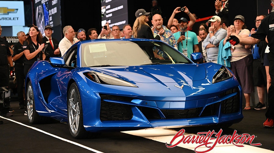 Chevrolet Corvette E-Ray hybrid revealed as the quickest Chevy in history