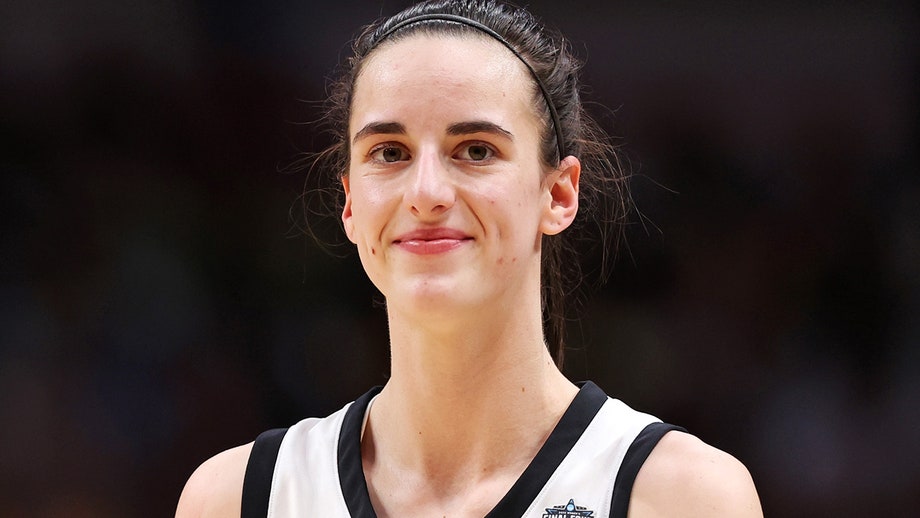 Caitlin Clark selected No. 1 overall in 2024 WNBA Draft