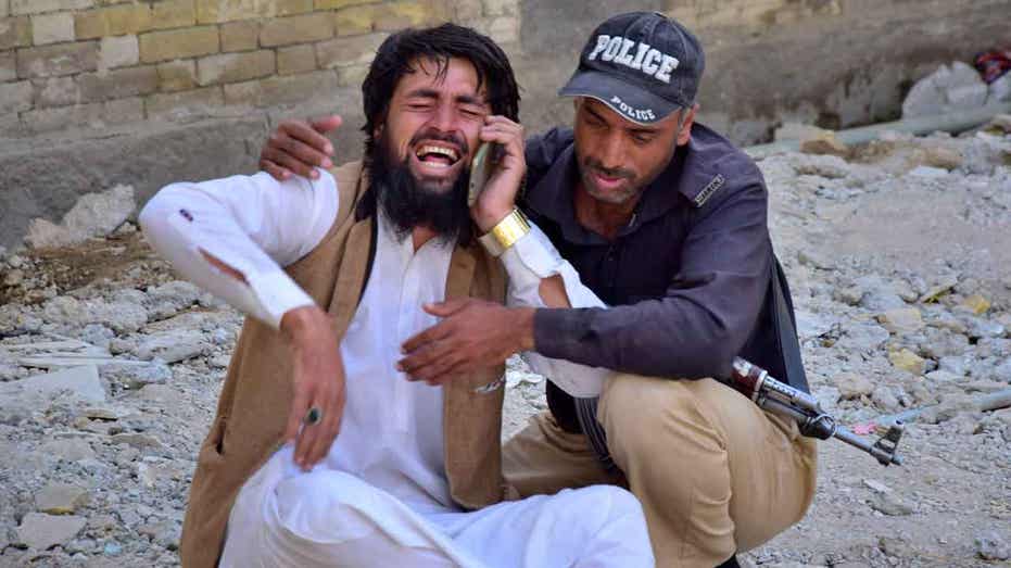 Roadside bomb targeting Pakistani police kills at least 4, wounds 15 others