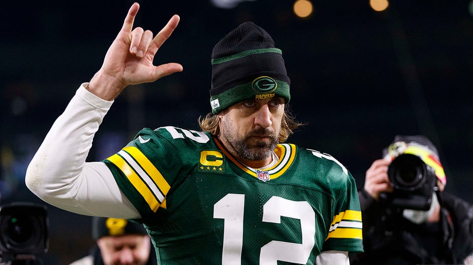 Packers GM: 'We are not going to trade Aaron Rodgers'