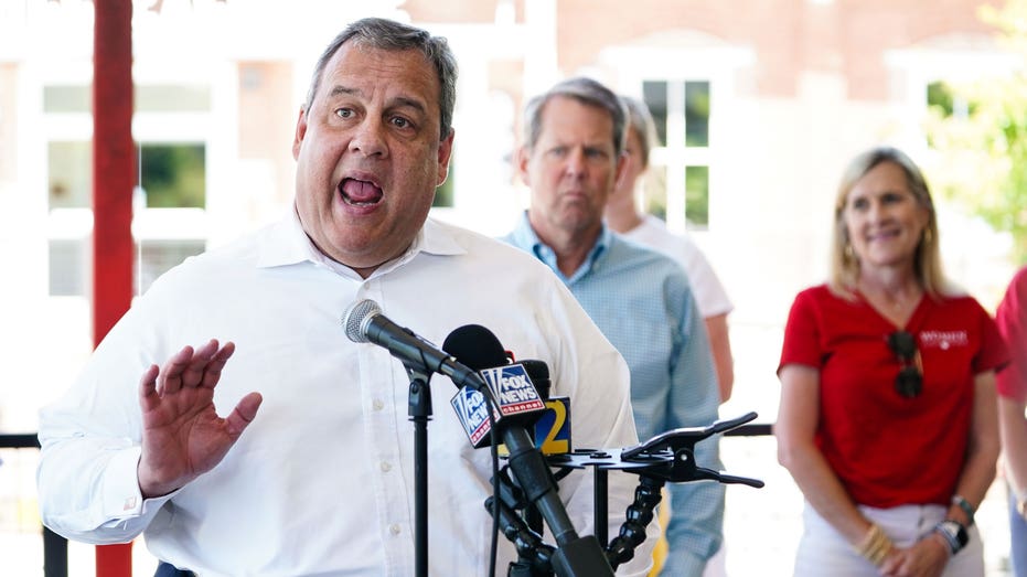 Former New Jersey Gov. Chris Christie launches second bid for White House