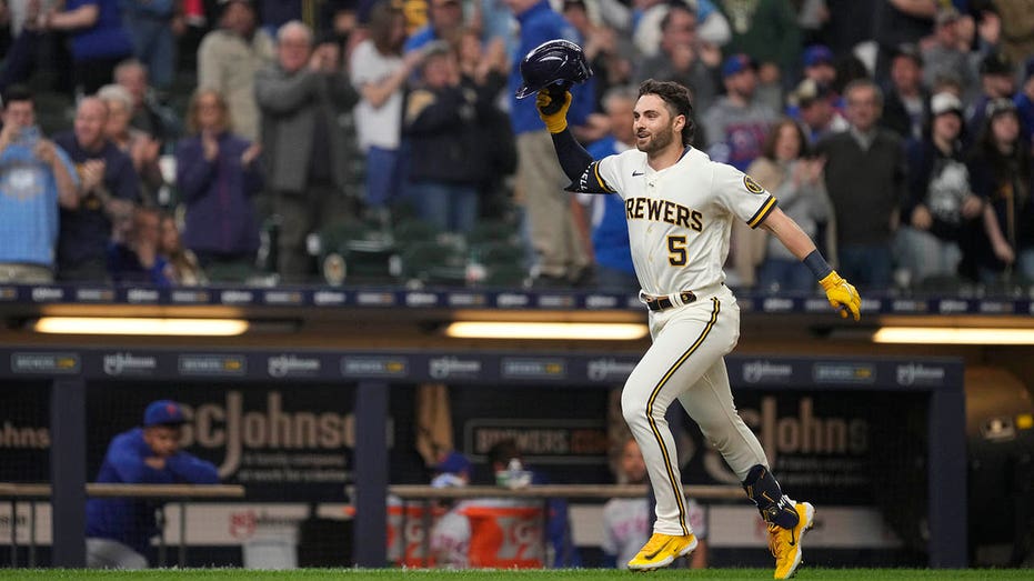 Brewers: Garrett Mitchell, wife have funny tweets about walkoff HR