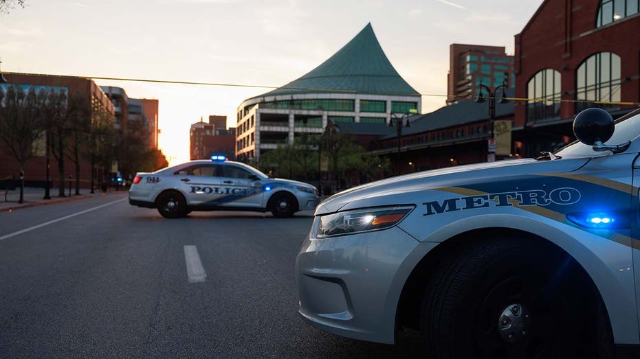 4 shot in 'broad daylight' near downtown Louisville