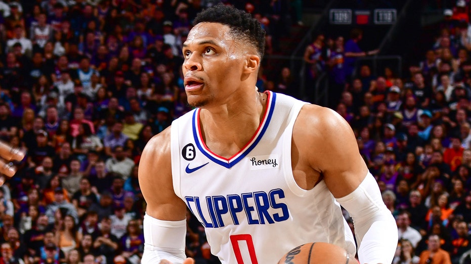 Read more about the article Clippers star, one-time NBA MVP Russell Westbrook out indefinitely with broken hand