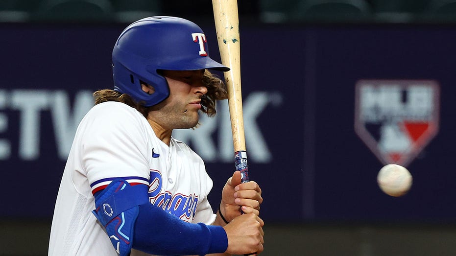 How a 'relaxed' Josh Smith rediscovered his swing in return to Rangers'  every day lineup