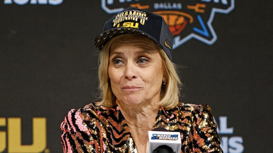 LSU coach Kim Mulkey preempts unreleased report during March Madness press  conference 