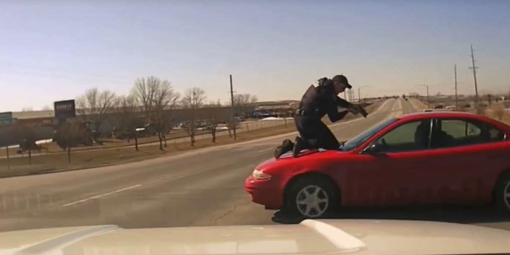 Iowa police officer clings to hood of car during dramatic chase, suspect sentenced to 5 years - Vimarsana News