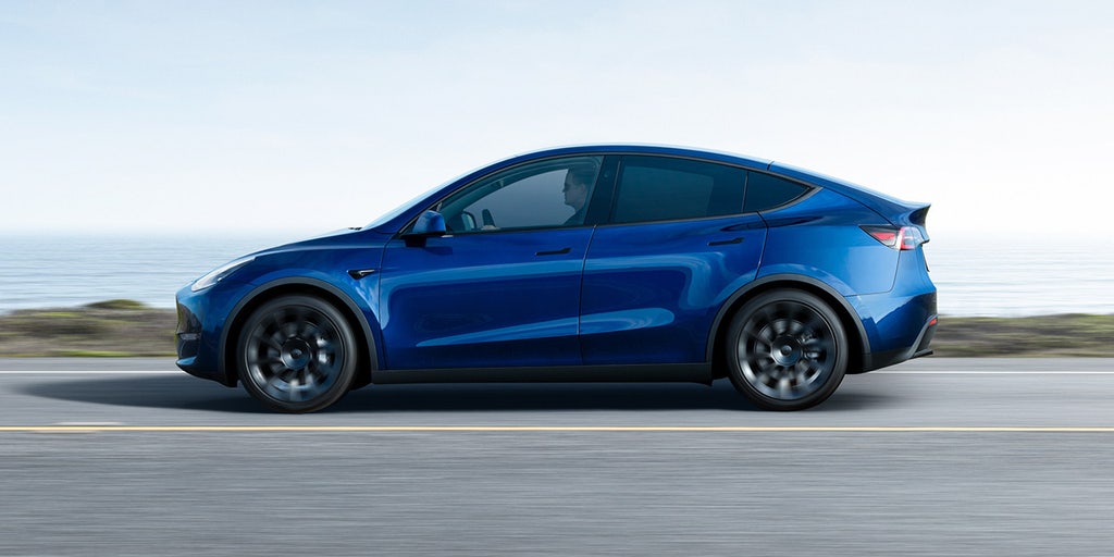 Tesla sweeps the 2023 Cars.com American-Made Index - Vimarsana News