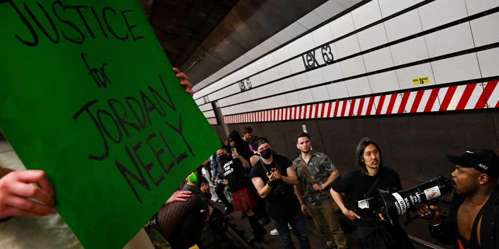 NYC protesters demand justice, clash with police while blocking subway tracks - Vimarsana News