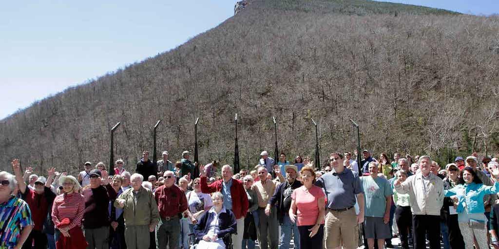 New Hampshire pays tribute to the Old Man of the Mountain 20 years after it crumbled - Vimarsana News
