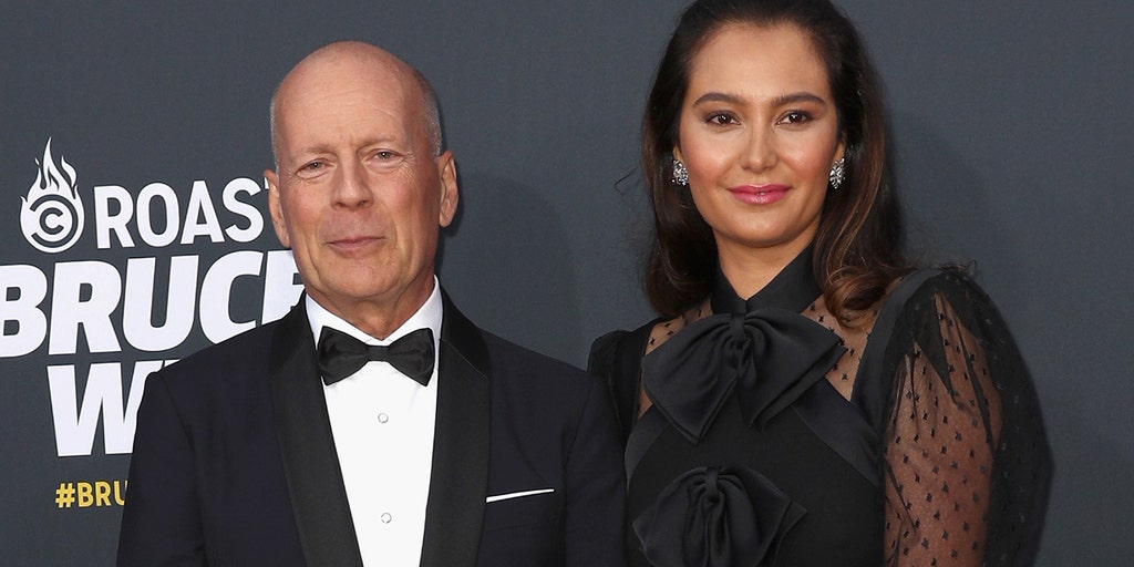Bruce Willis' wife says 'options are slim' with dementia treatment - Vimarsana News
