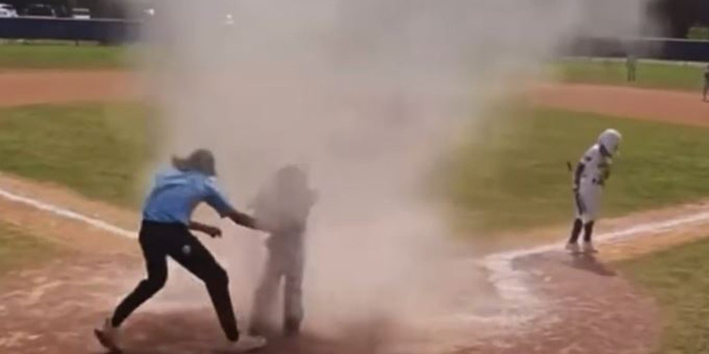 Randy Arozarena gives fans unforgettable moment after home run robbery in  World Baseball Classic