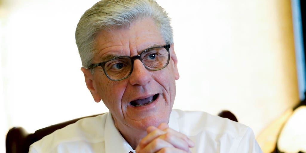 Local Mississippi news outlet asks court to throw out defamation suit involving former Gov. Phil Bryant - Vimarsana News