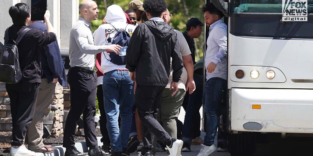 NYC Mayor Adams plan buses migrants past county with 'immigrant protection' law to Republican-led counties - Vimarsana News