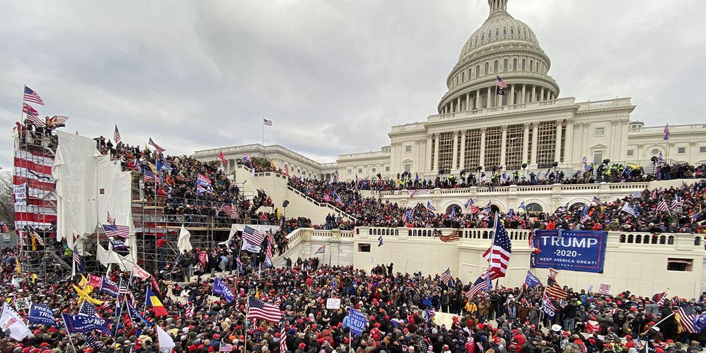 Alabama man who entered the Senate floor with a concealed knife during the Capitol protest gets 22 months - Vimarsana News