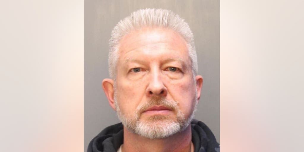 Former Philadelphia homicide detective accused of raping murder victim's sister: officials - Vimarsana News