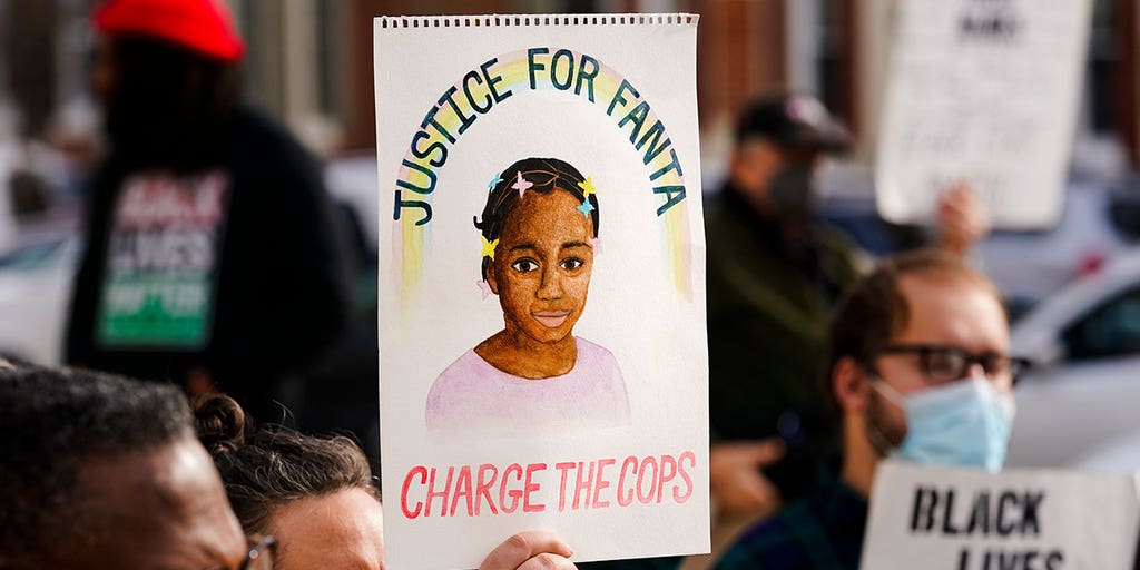 Former Philadelphia cops who opened fired at wrong car plead guilty in death of 8-year-old girl - Vimarsana News